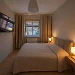 아파트 Schaebu! 9 Urlaub In Der Historischen Stadtmauer Von 콧부스