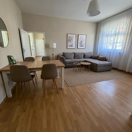 Schaebu! 9 Urlaub In Der Historischen Stadtmauer Von Apartamento Cottbus