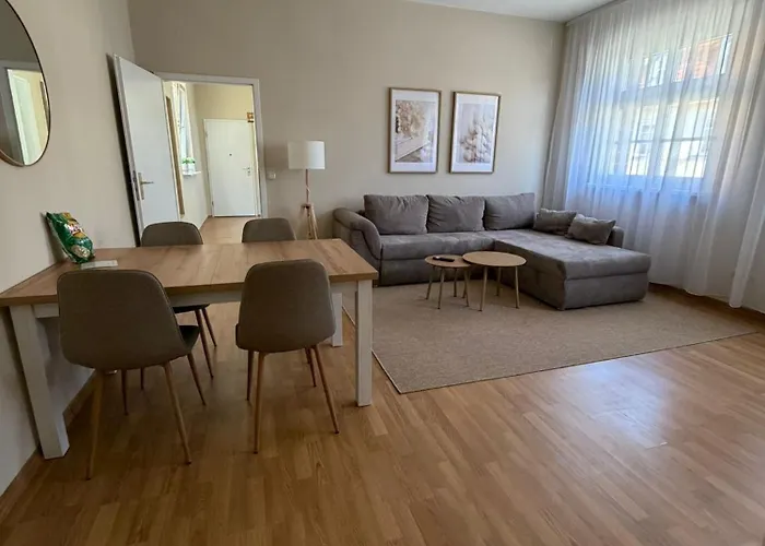 Schaebu! 9 Urlaub In Der Historischen Stadtmauer Von Apartamento Cottbus